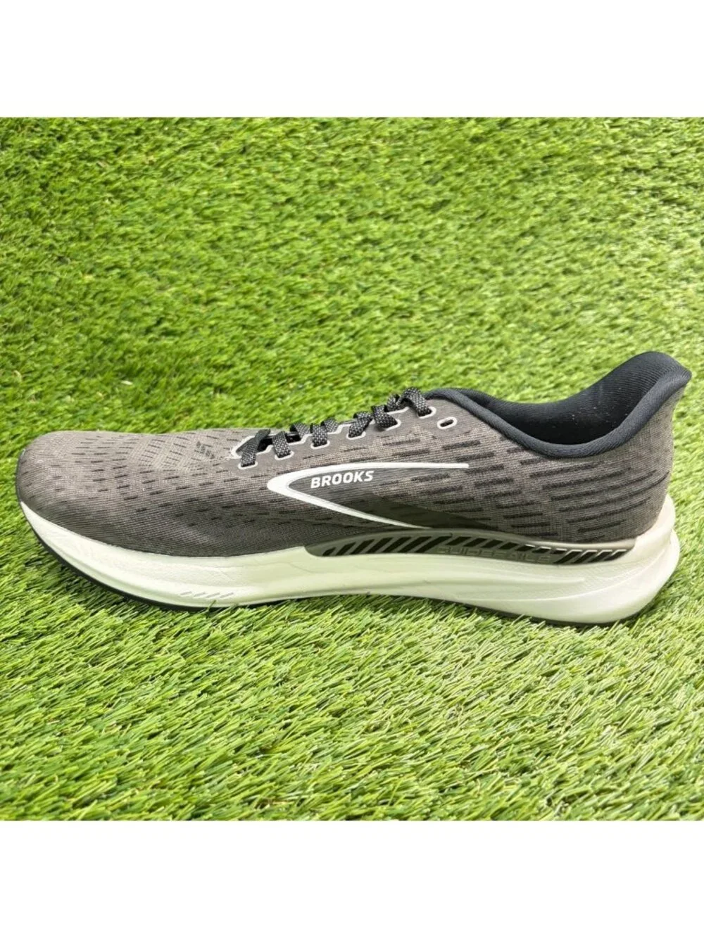 Brooks Hyperion GTS Mens Size 13 Black White Athletic Running Shoes Sneakers